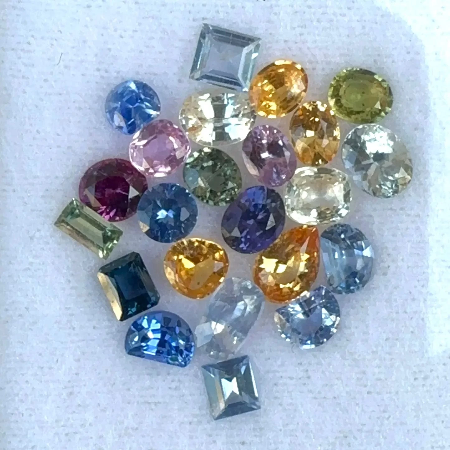 Natural Mix Coloured Sapphires Set Of Gemstones 12 Natural Mix Coloured Sapphires Set Of Gemstones - Image 12