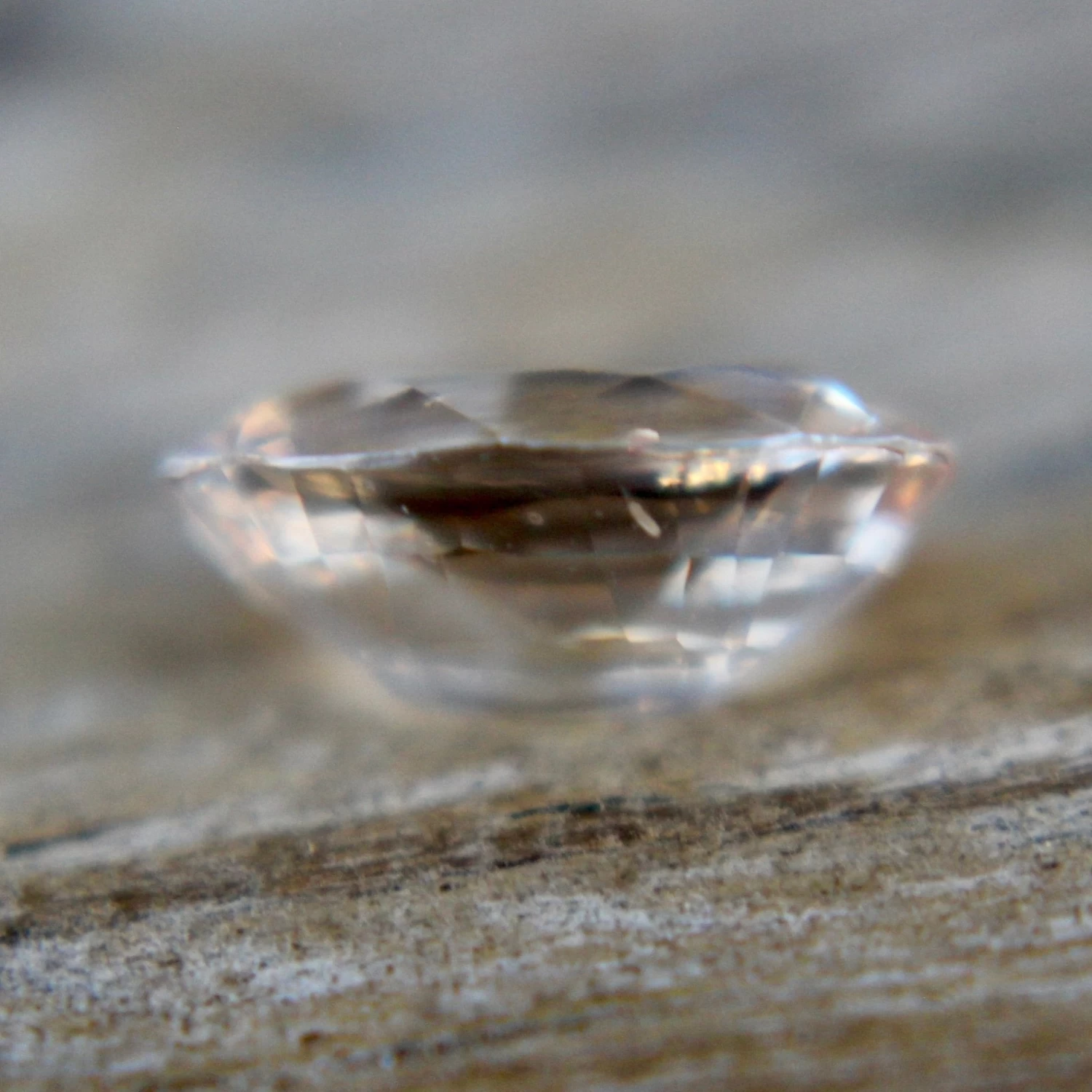 Natural Orange Pink Sapphire – 1.40 Carat Oval Cut | Unheated Gemstone 2 Natural Orange Pink Sapphire – 1.40 Carat Oval Cut | Unheated Gemstone - Image 2