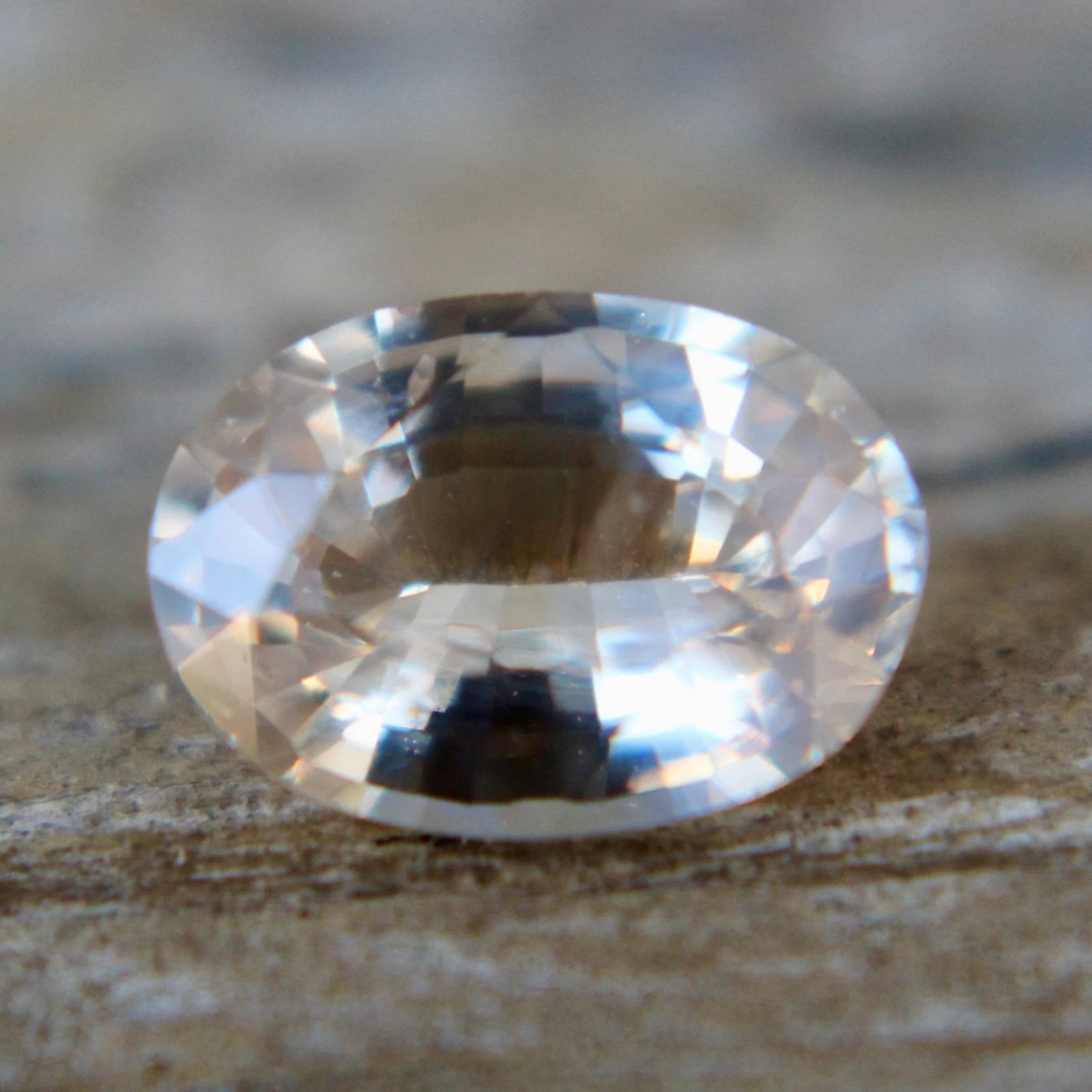 Natural Orange Pink Sapphire – 1.40 Carat Oval Cut | Unheated Gemstone 8 Natural Orange Pink Sapphire – 1.40 Carat Oval Cut | Unheated Gemstone - Image 8