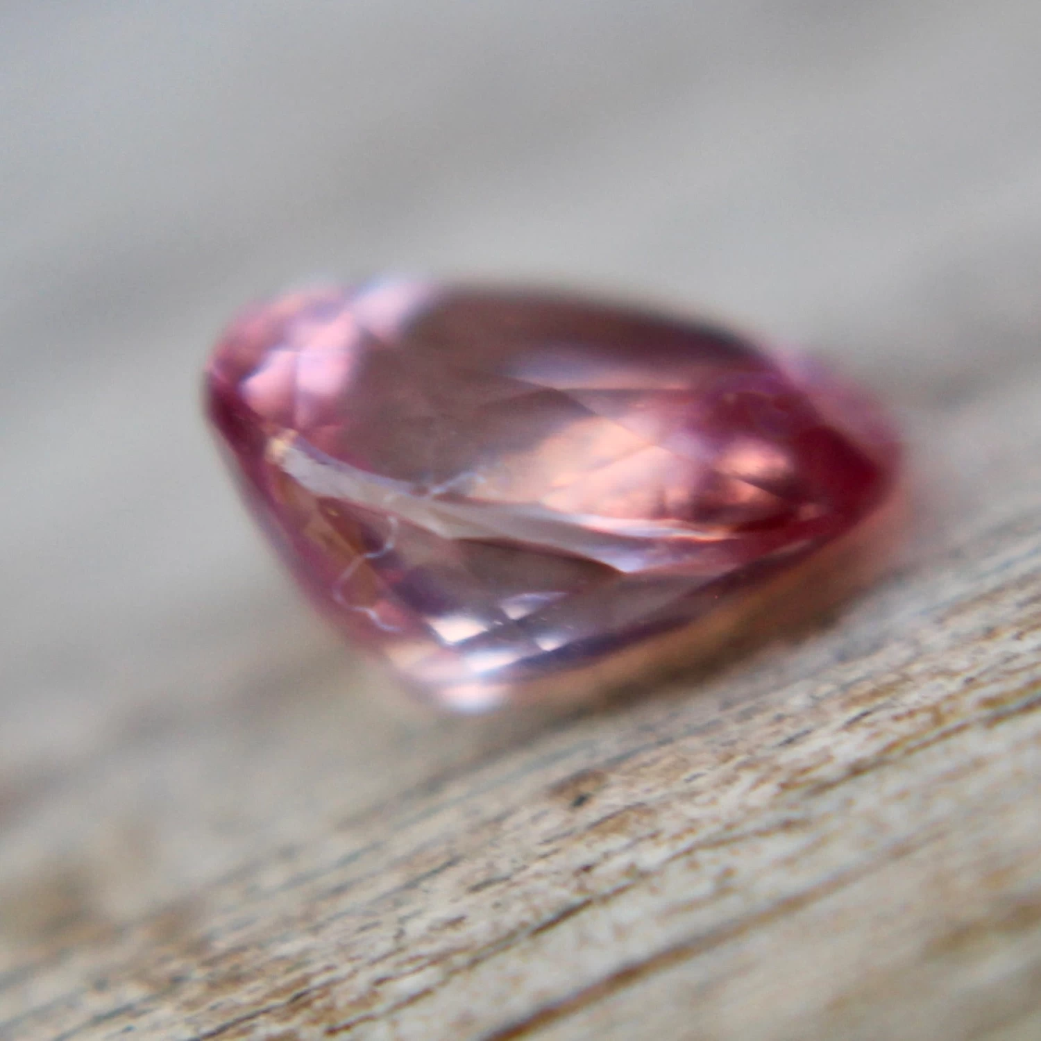 Natural Padparadscha Sapphire – 1.03 Carat Oval Cut | Unheated Ceylon Gemstone 3 Natural Padparadscha Sapphire – 1.03 Carat Oval Cut | Unheated Ceylon Gemstone - Image 3