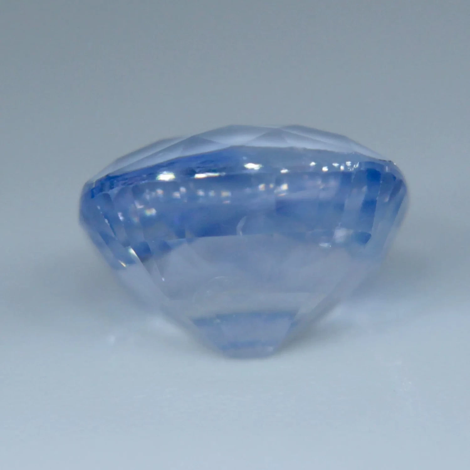 Natural Pale Blue Sapphire - 3.20 Carat 6 Natural Pale Blue Sapphire - 3.20 Carat - Image 6