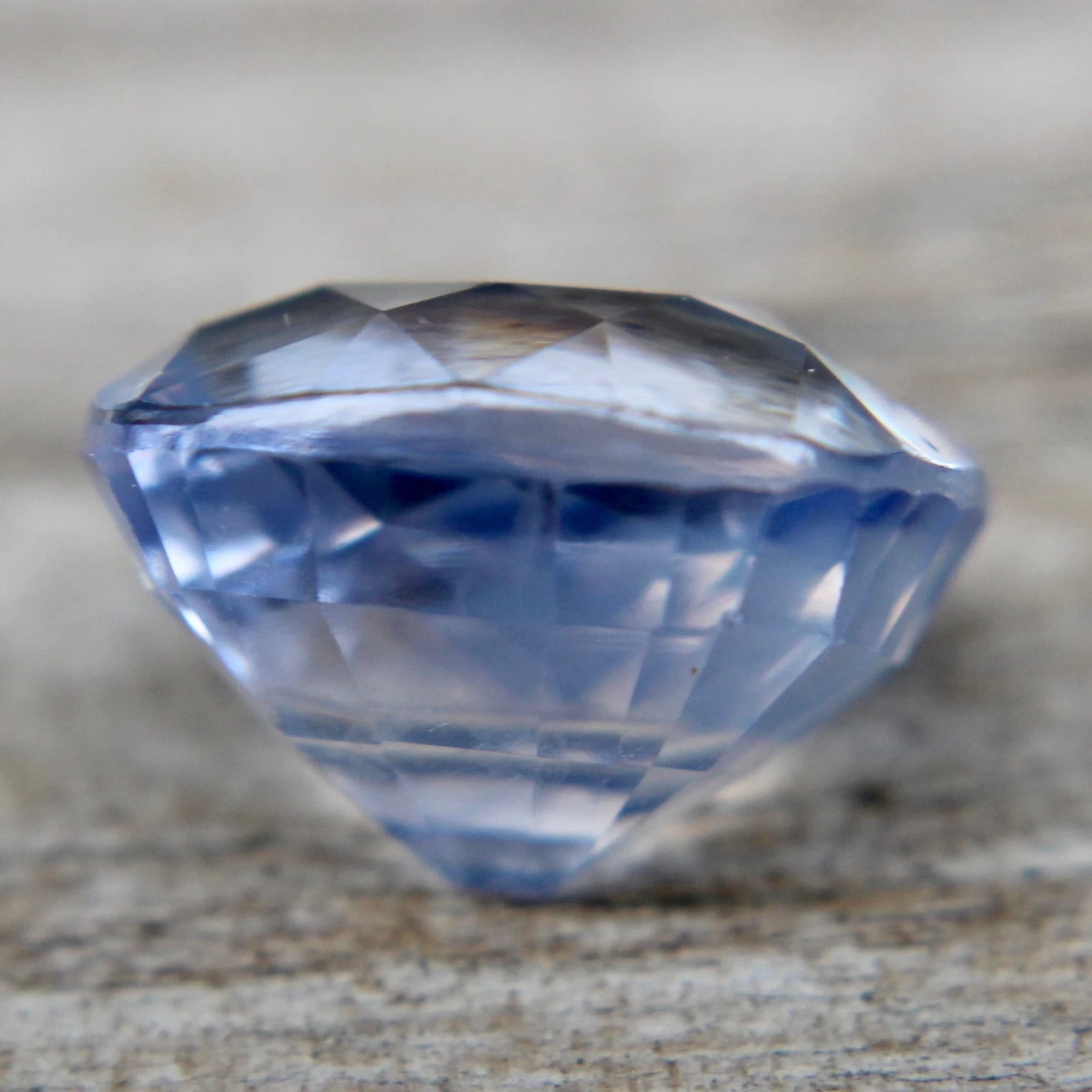 Natural Pale Blue Sapphire - 3.20 Carat 3 Natural Pale Blue Sapphire - 3.20 Carat - Image 3