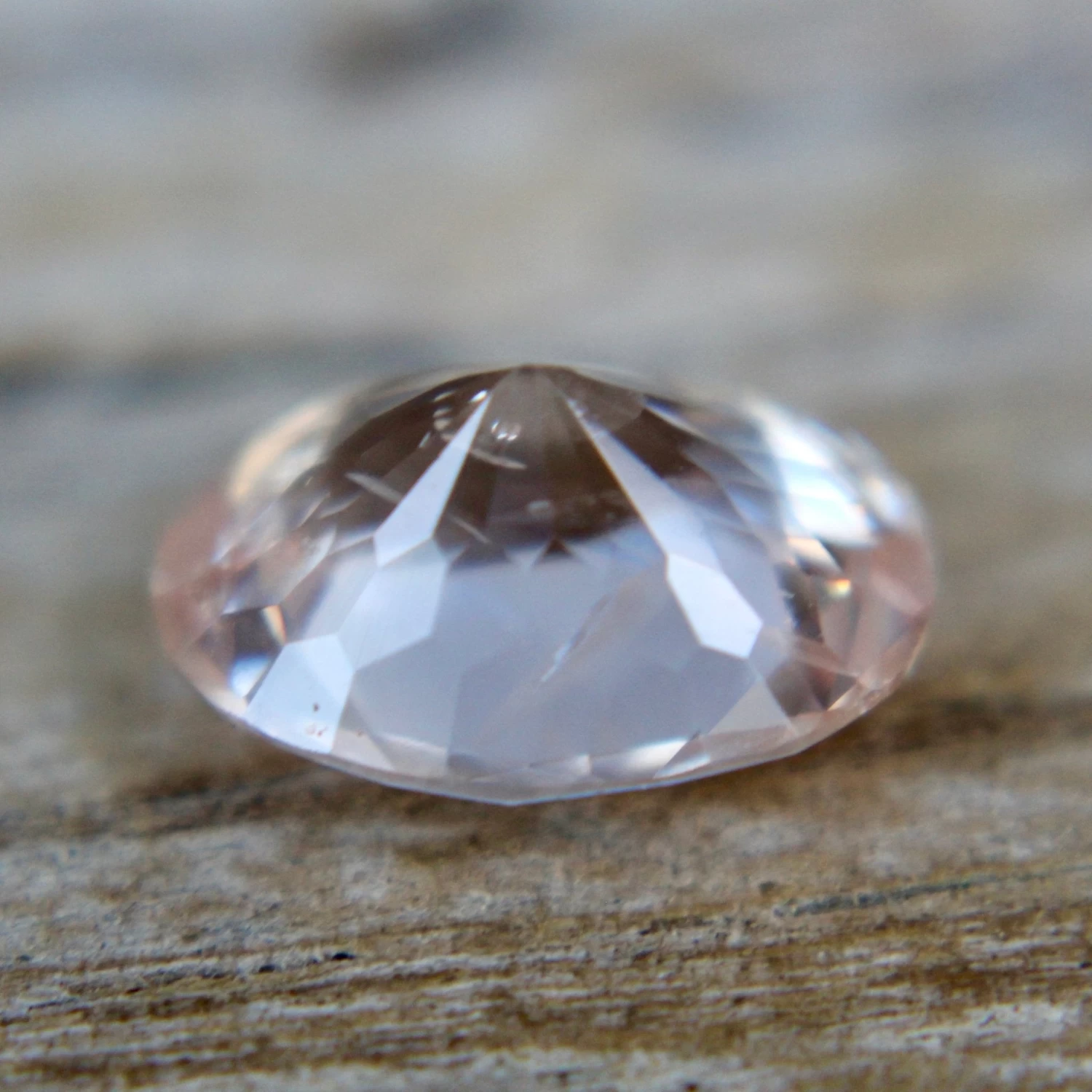 Natural Pale Pink Sapphire - 3.40 Carat 2 Natural Pale Pink Sapphire - 3.40 Carat - Image 2