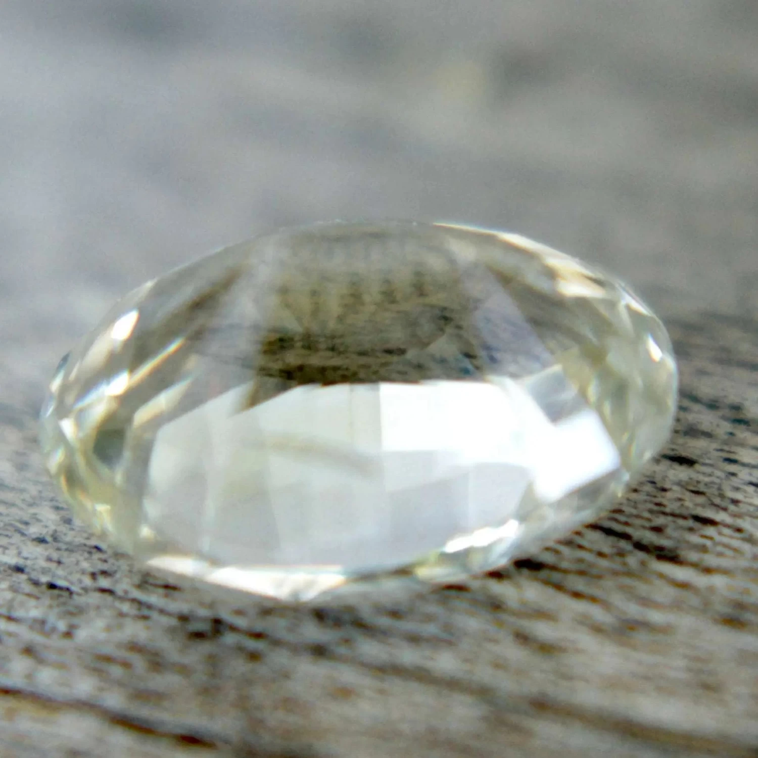 Natural Pale Yellow Sapphire – 1.58 Carat Oval Cut | Ceylon Origin 5 Natural Pale Yellow Sapphire – 1.58 Carat Oval Cut | Ceylon Origin - Image 5