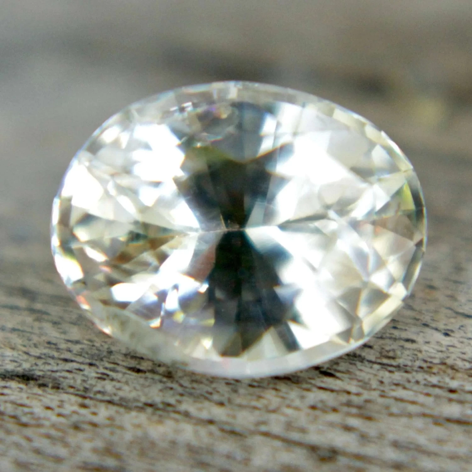 Natural Pale Yellow Sapphire – 1.58 Carat Oval Cut | Ceylon Origin 4 Natural Pale Yellow Sapphire – 1.58 Carat Oval Cut | Ceylon Origin - Image 4