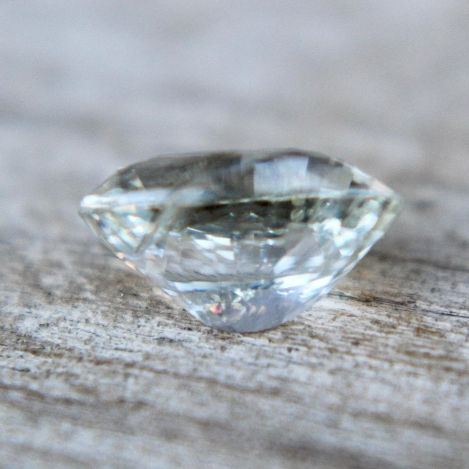 Natural Pale Yellow Sapphire – 1.58 Carat Oval Cut | Ceylon Origin 3 Natural Pale Yellow Sapphire – 1.58 Carat Oval Cut | Ceylon Origin - Image 3