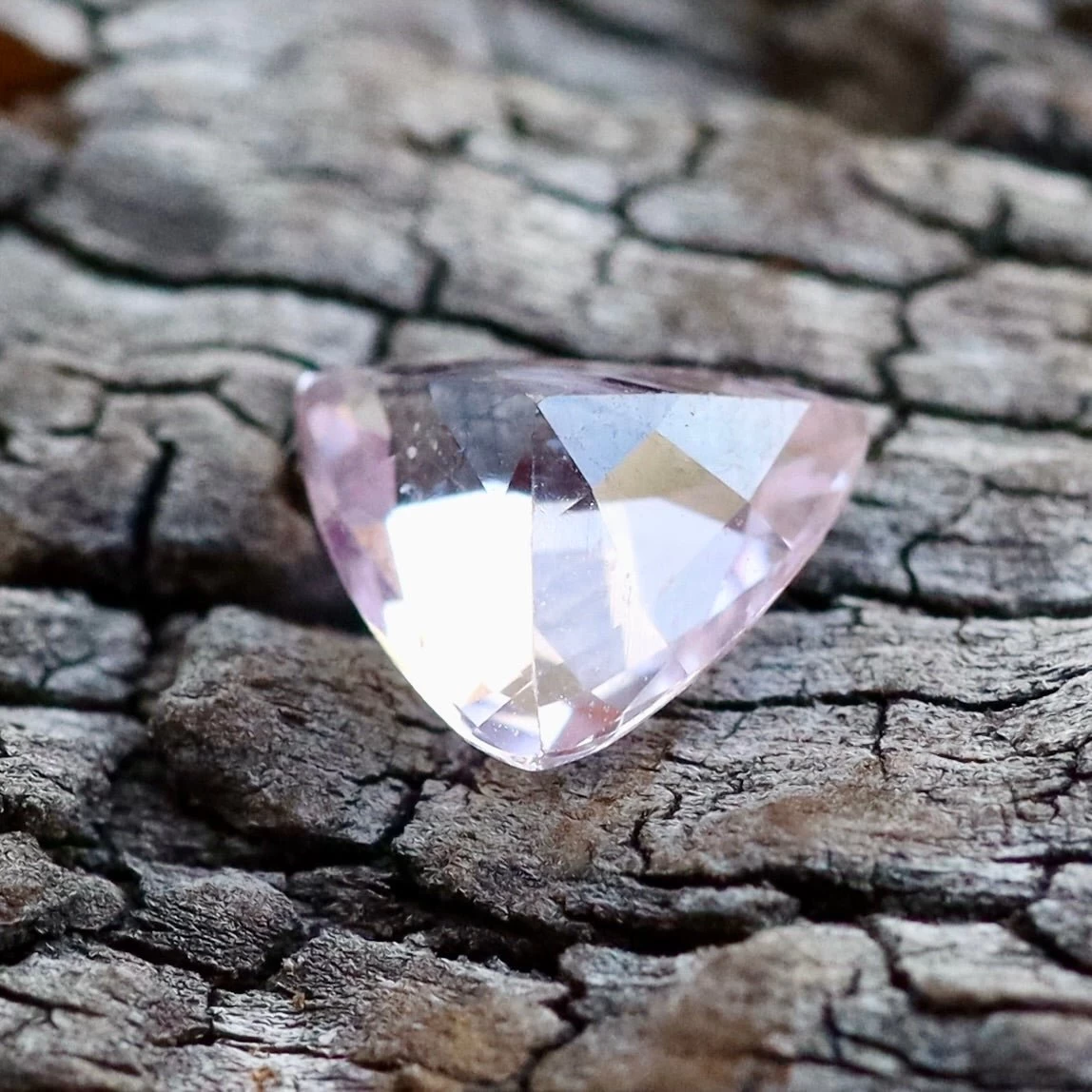 Natural Pink Sapphire – 0.96ct Trillion Cut 2 Natural Pink Sapphire – 0.96ct Trillion Cut - Image 2