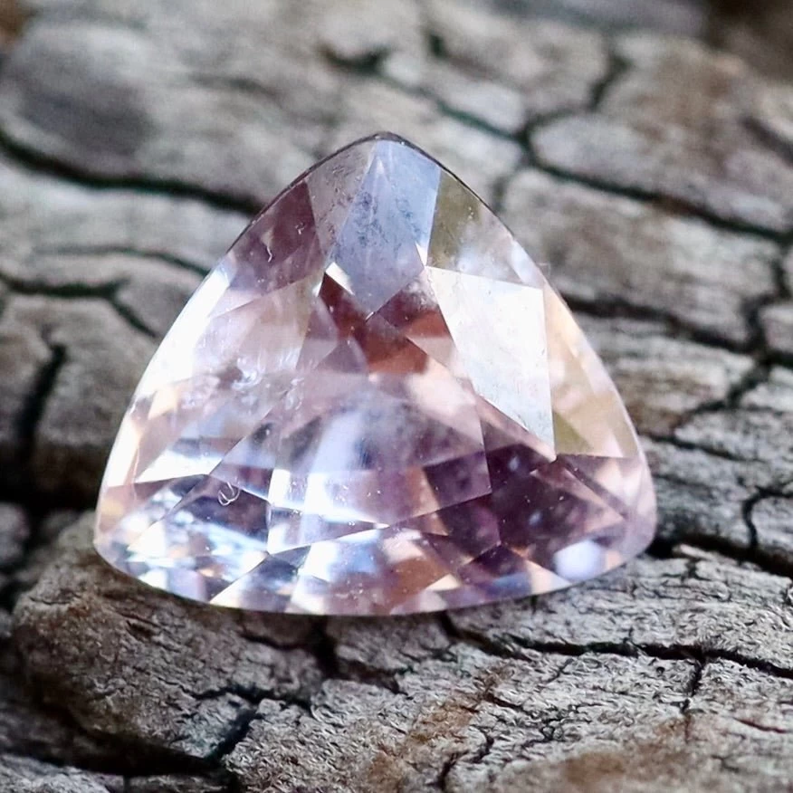 Natural Pink Sapphire – 0.96ct Trillion Cut 6 Natural Pink Sapphire – 0.96ct Trillion Cut - Image 6