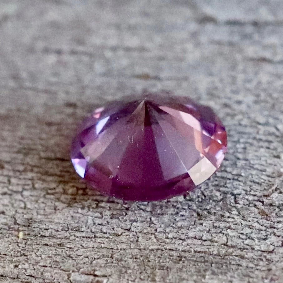 Natural Purple Sapphire – 0.87 Carat | Round Cut | VS Clarity | Ceylon Origin 2 Natural Purple Sapphire – 0.87 Carat | Round Cut | VS Clarity | Ceylon Origin - Image 2