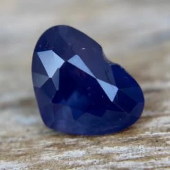 🌟 Natural Purple Sapphire – Heart Cut – 1.94 Carat