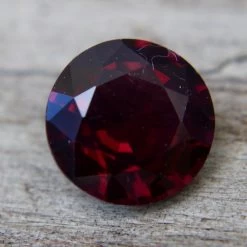 Natural Red Spinel – 1.42 Carat Round Cut From Ceylon (VS Clarity, Untreated)