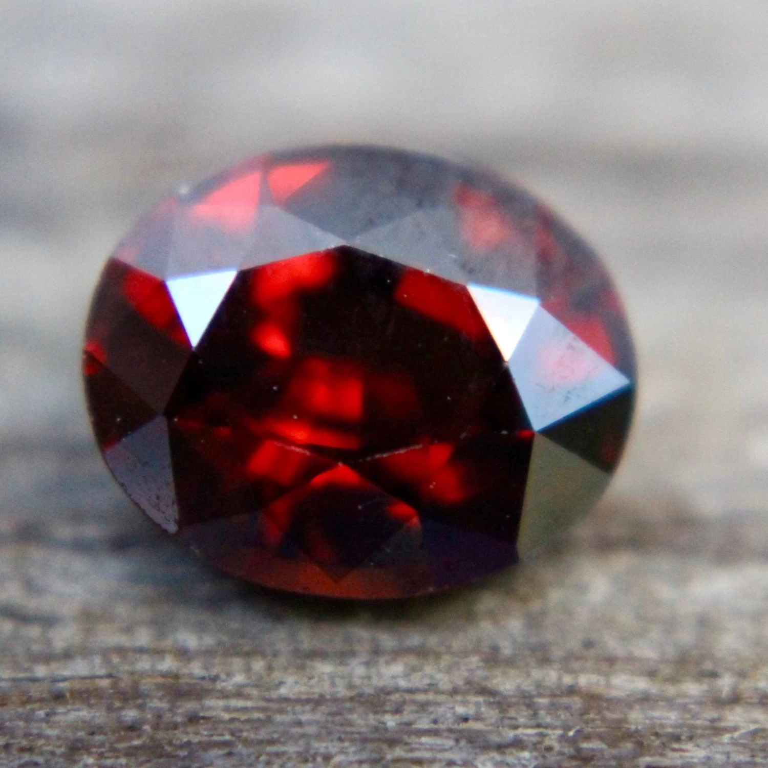 Natural Red Spinel – 2.70 Carat 5 Natural Red Spinel – 2.70 Carat - Image 5