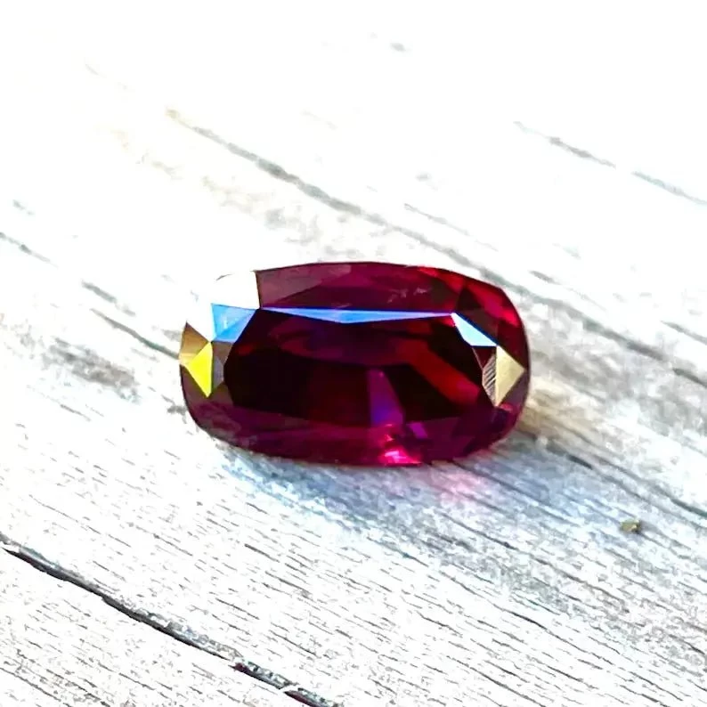 Natural Ruby - 2.30 Carat 2 Natural Ruby - 2.30 Carat - Image 2