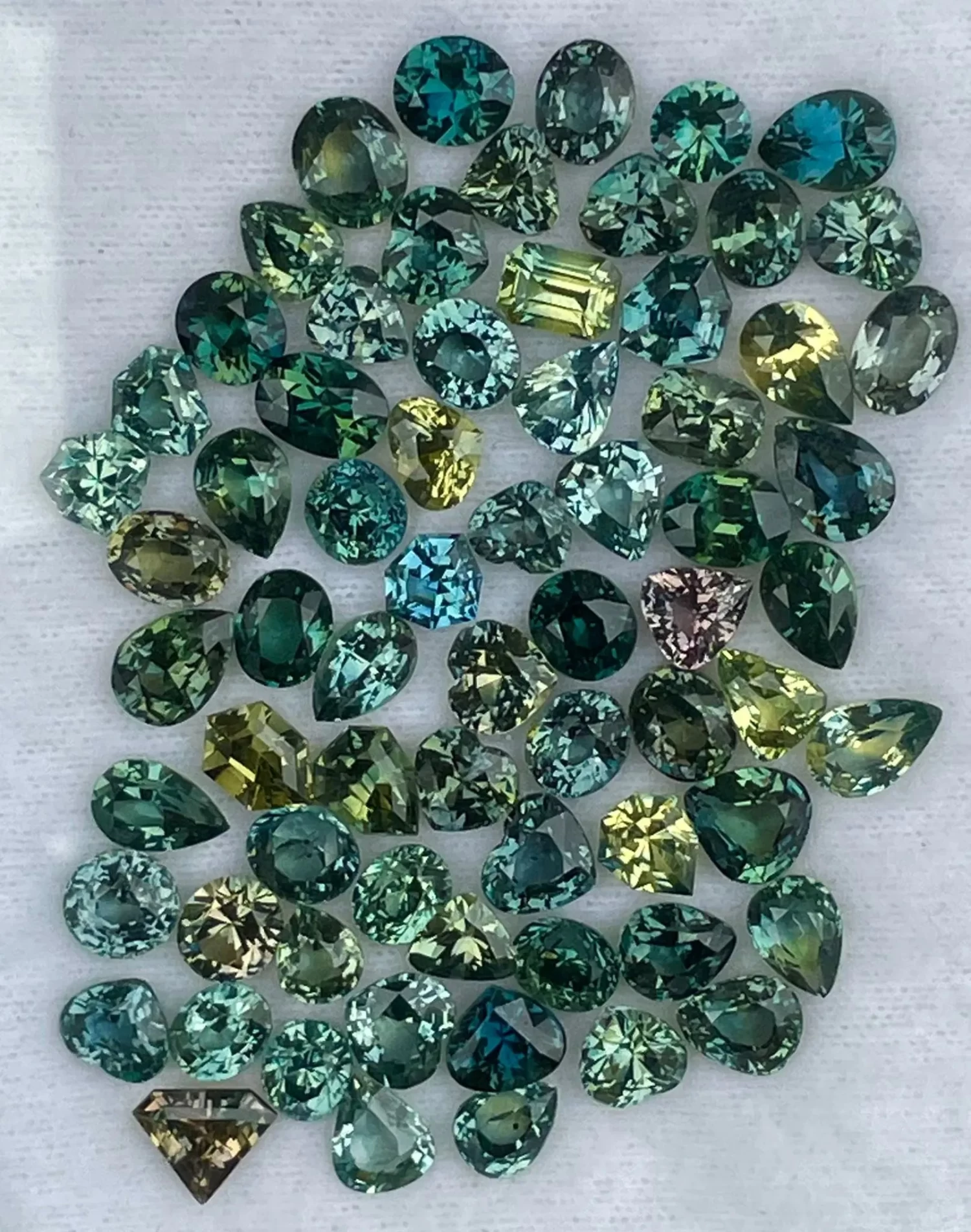 Natural Sapphires Parcel 4 Natural Sapphires Parcel - Image 4