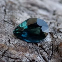 💎 Natural Teal Sapphire – 0.80 Carat, Unheated