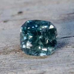 💎 Natural Teal Sapphire – 1.71 Carat