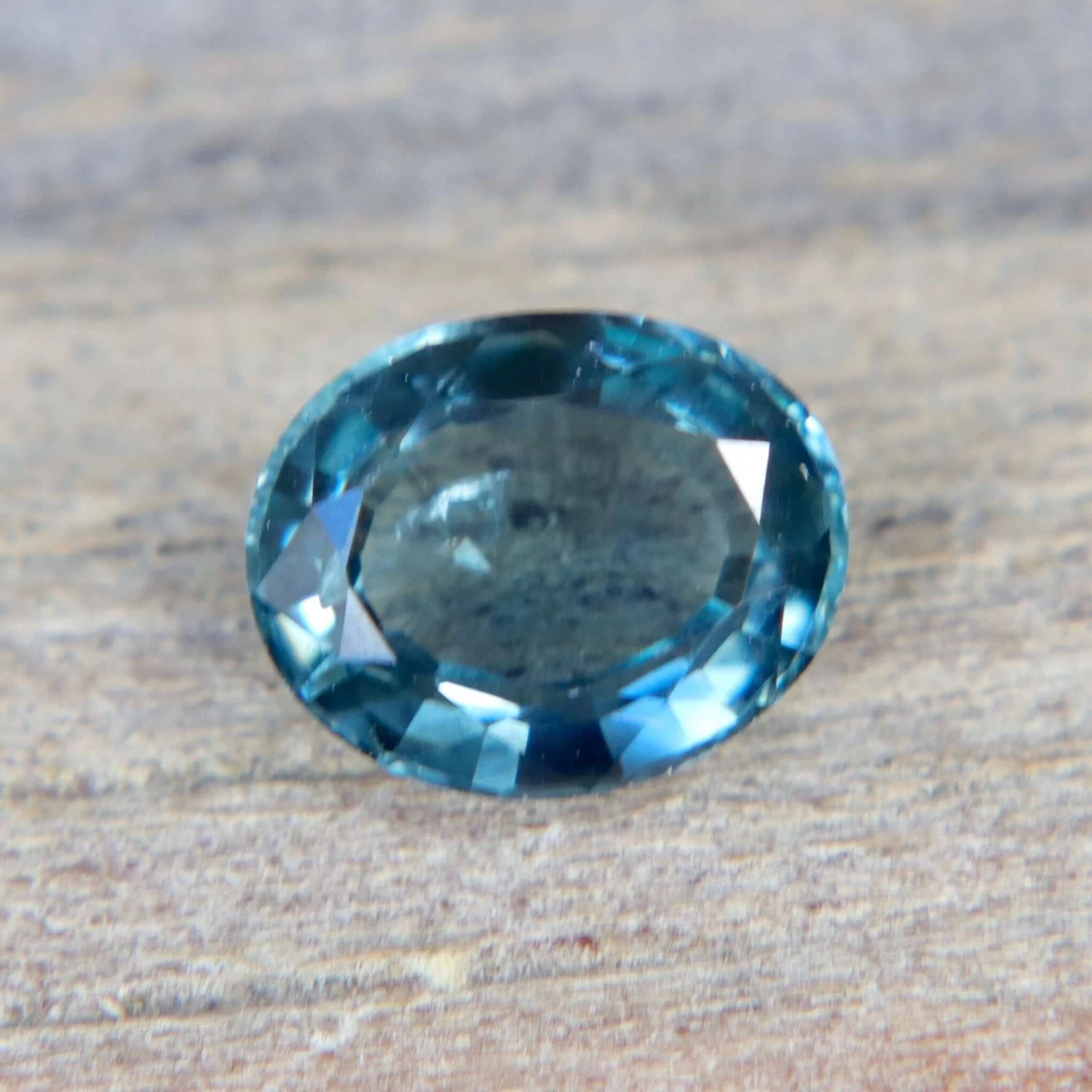 Natural Teal Spinel – 0.90 Carat (Untreated, Ceylon Origin) 4 Natural Teal Spinel – 0.90 Carat (Untreated, Ceylon Origin) - Image 4