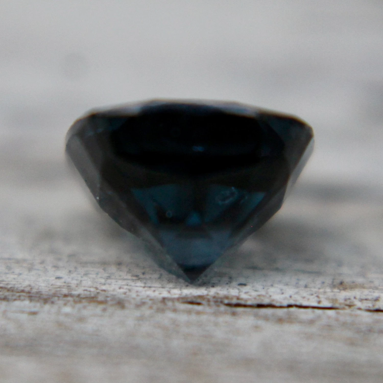 Natural Titanium Spinel – Cushion Cut – 1.91 Carat 3 Natural Titanium Spinel – Cushion Cut – 1.91 Carat - Image 3