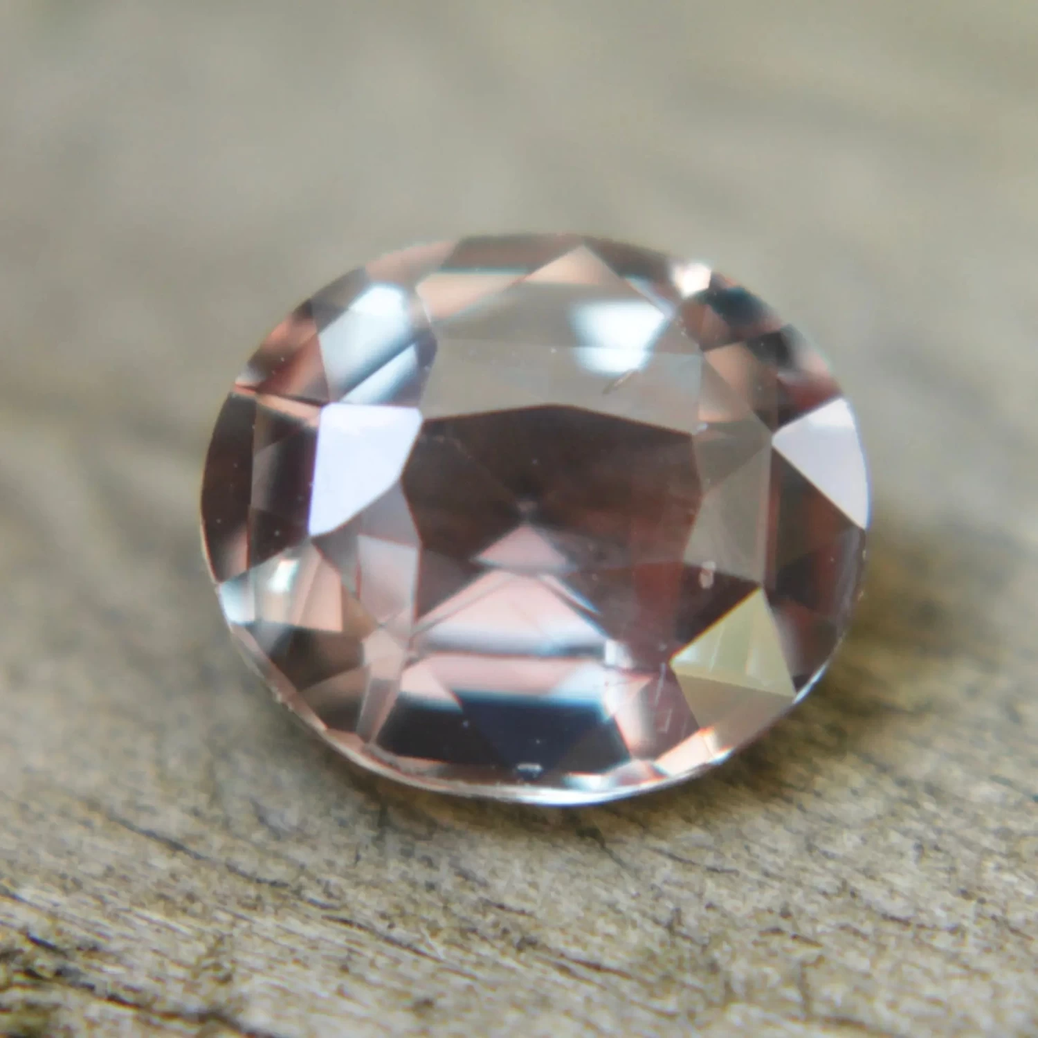 Natural Unique Coloured Sapphire 7 Natural Unique Coloured Sapphire - Image 7