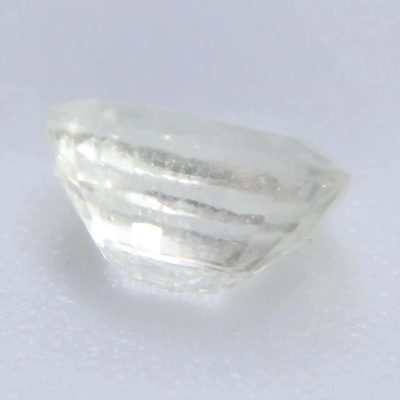Natural White Sapphire – 0.90 Carat Oval Cut | Ceylon Origin 5 Natural White Sapphire – 0.90 Carat Oval Cut | Ceylon Origin - Image 5