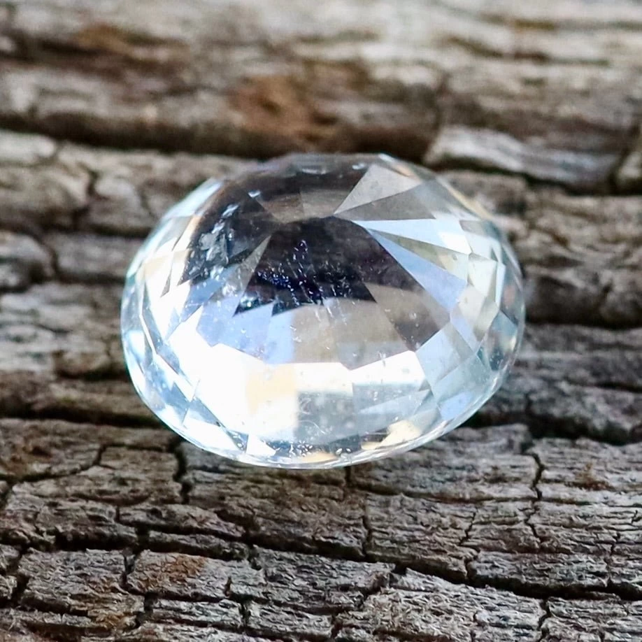 Natural White Sapphire – 1.12 Carat Oval Cut | Ceylon 2 Natural White Sapphire – 1.12 Carat Oval Cut | Ceylon - Image 2