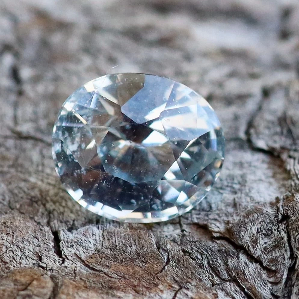 Natural White Sapphire – 1.12 Carat Oval Cut | Ceylon 5 Natural White Sapphire – 1.12 Carat Oval Cut | Ceylon - Image 5