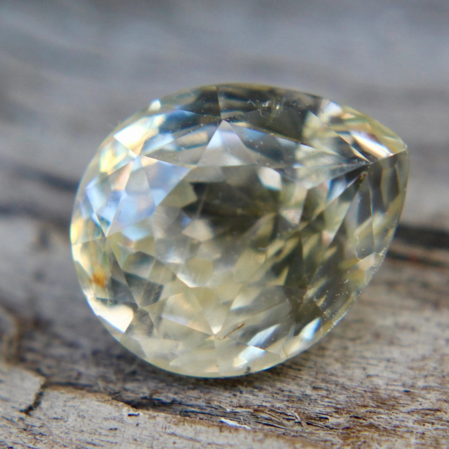 Natural Yellow Champagne Sapphire 4 Natural Yellow Champagne Sapphire - Image 4