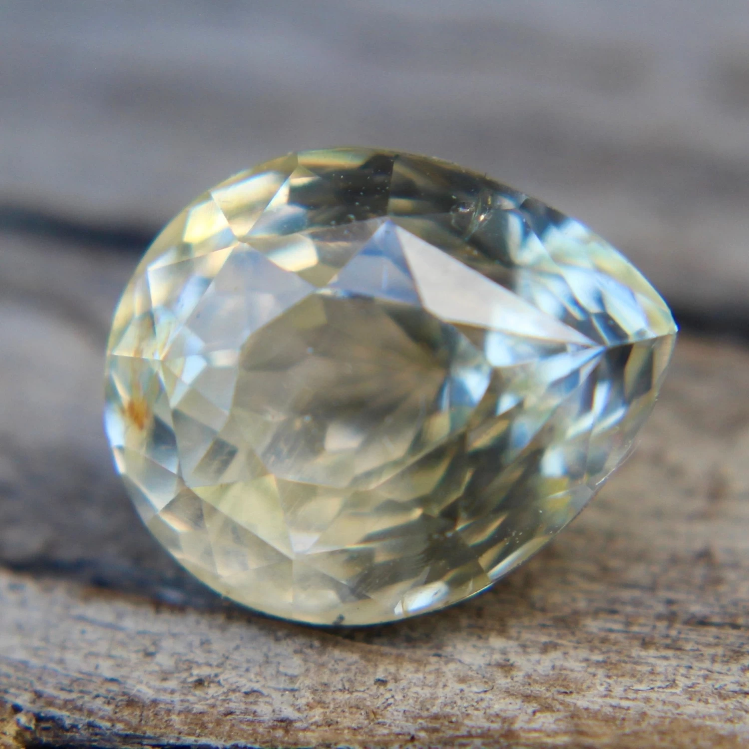 Natural Yellow Champagne Sapphire 8 Natural Yellow Champagne Sapphire - Image 8