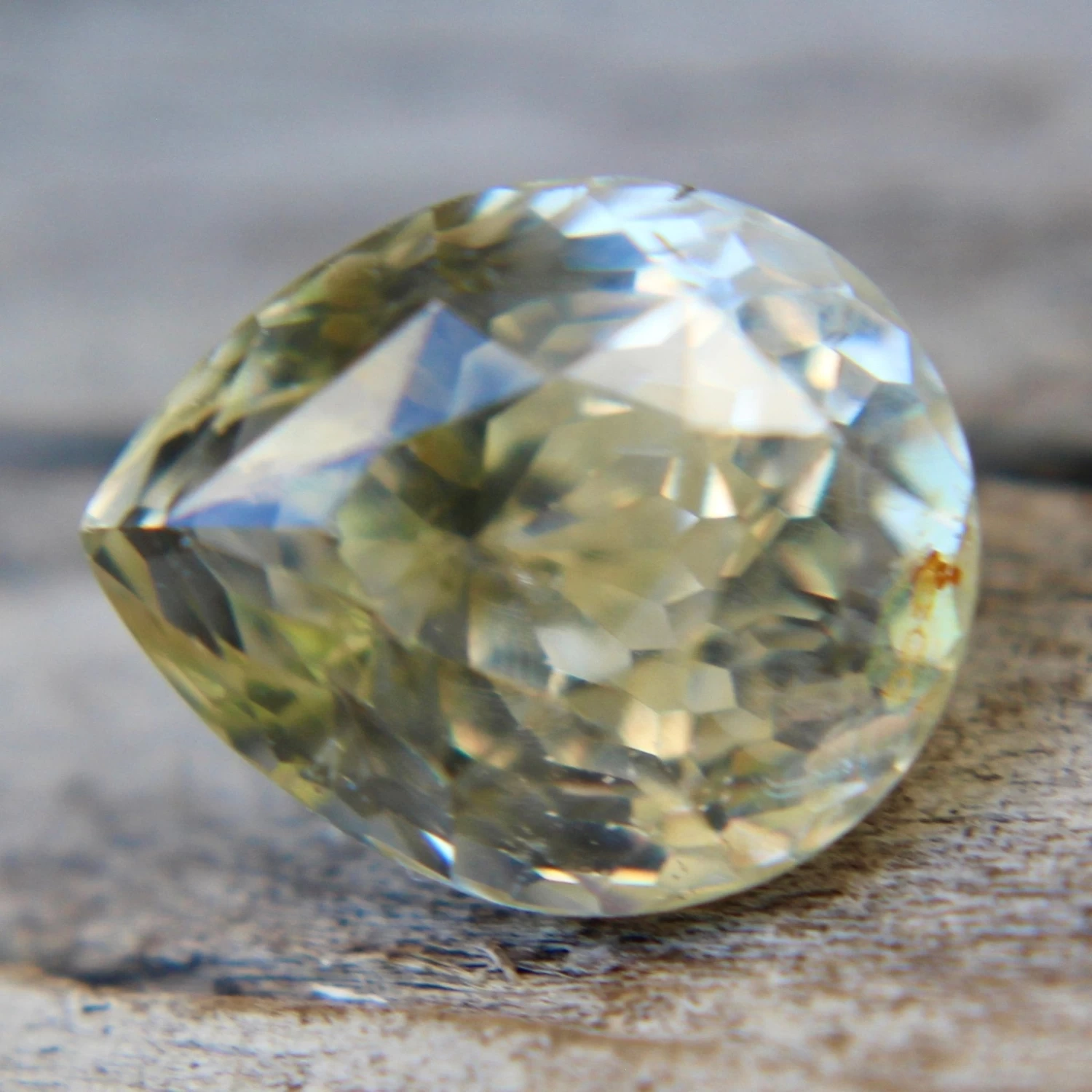 Natural Yellow Champagne Sapphire 7 Natural Yellow Champagne Sapphire - Image 7