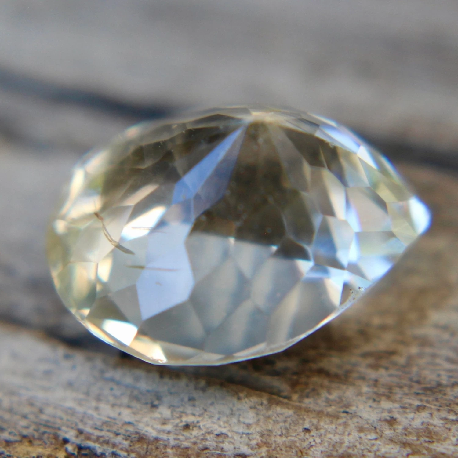 Natural Yellow Champagne Sapphire 2 Natural Yellow Champagne Sapphire - Image 2