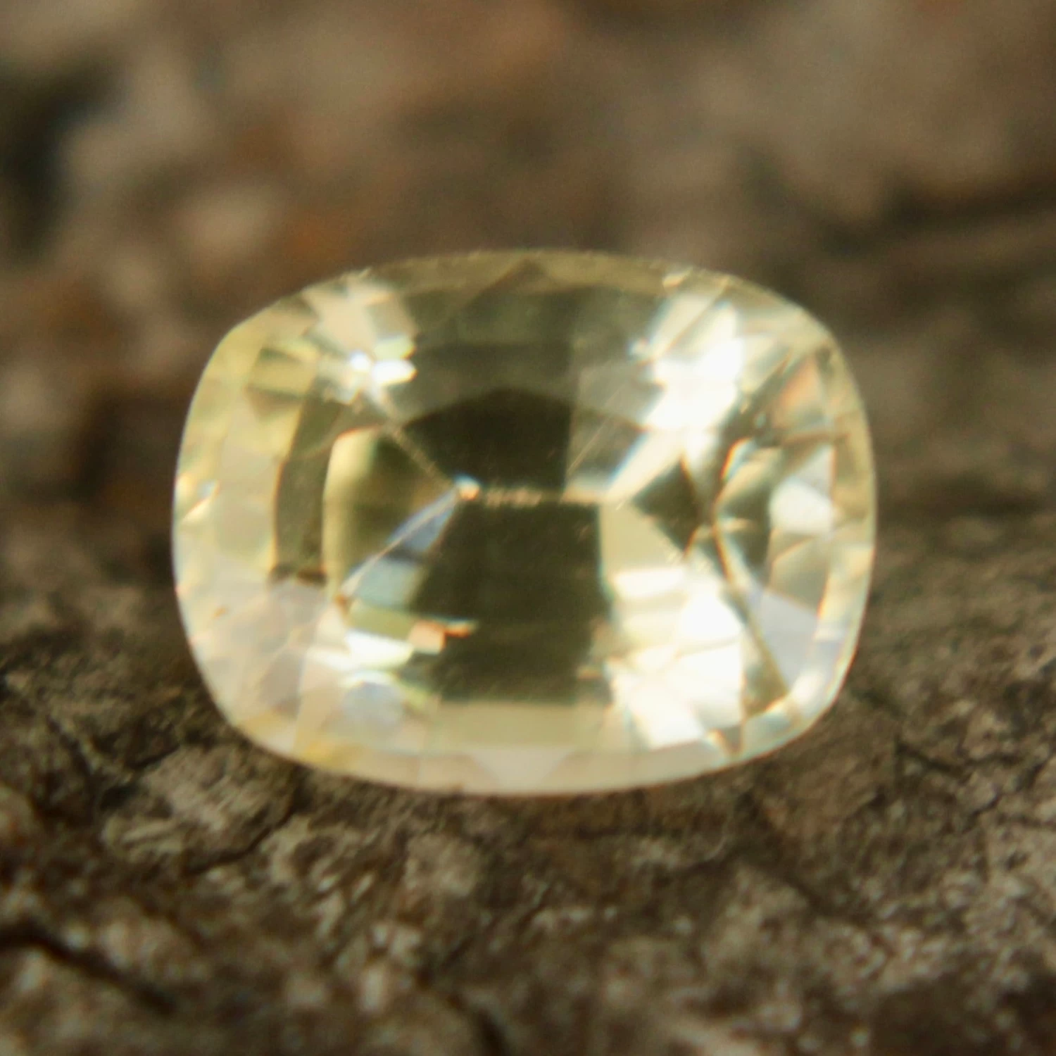 Natural Yellow Sapphire – Cushion Cut 4 Natural Yellow Sapphire – Cushion Cut - Image 4