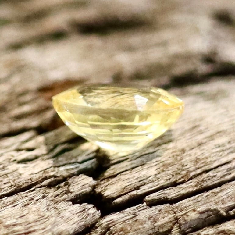 Natural Yellow Sapphire – 0.65 Carat | Oval Cut 2 Natural Yellow Sapphire – 0.65 Carat | Oval Cut - Image 2