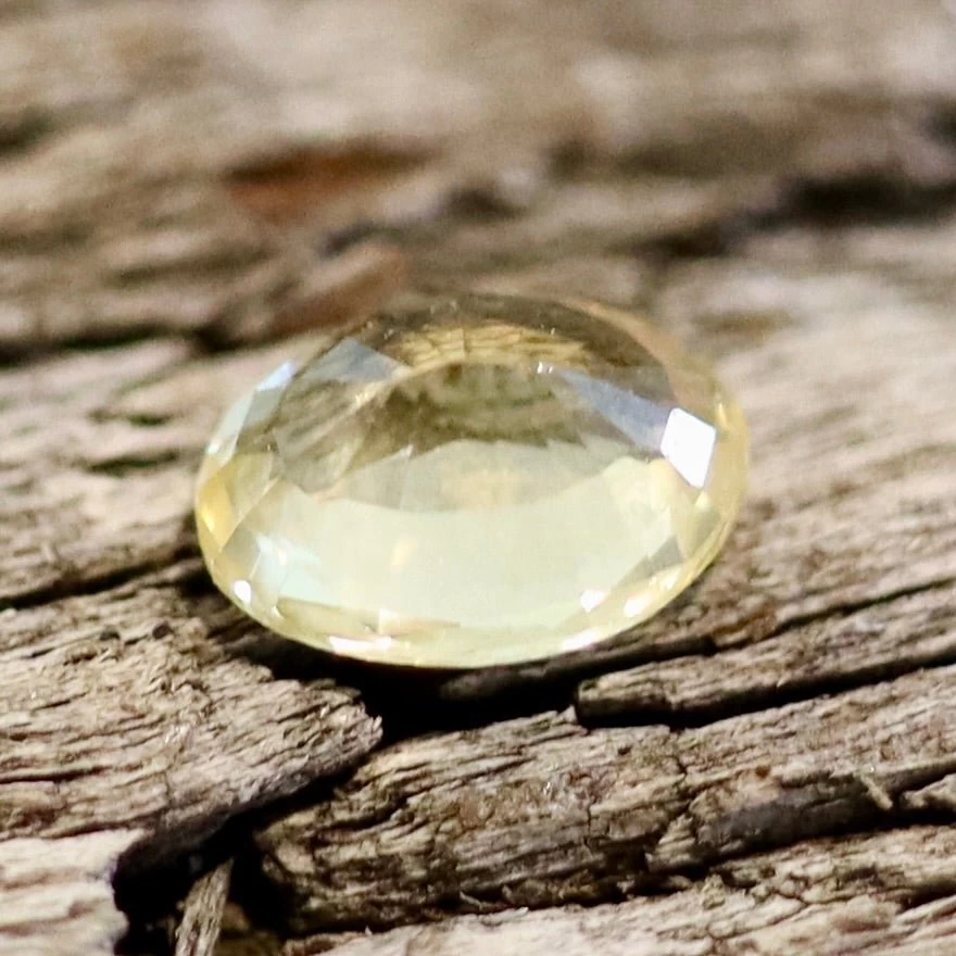 Natural Yellow Sapphire – 0.65 Carat | Oval Cut 3 Natural Yellow Sapphire – 0.65 Carat | Oval Cut - Image 3